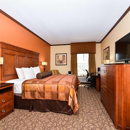 Best Western Plus Midwest Inn & Suites Salina Εξωτερικό φωτογραφία