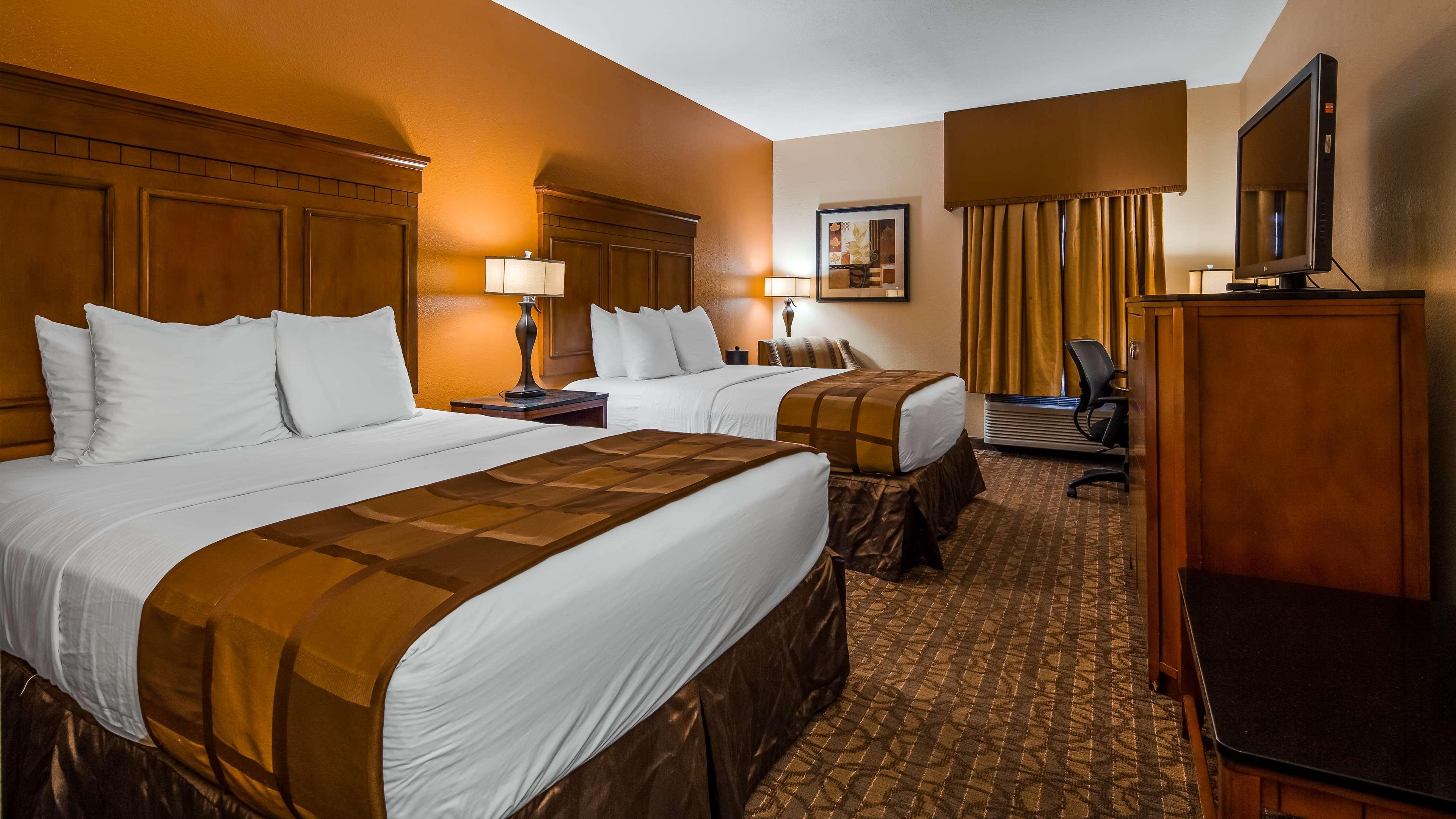 Best Western Plus Midwest Inn & Suites Salina Εξωτερικό φωτογραφία