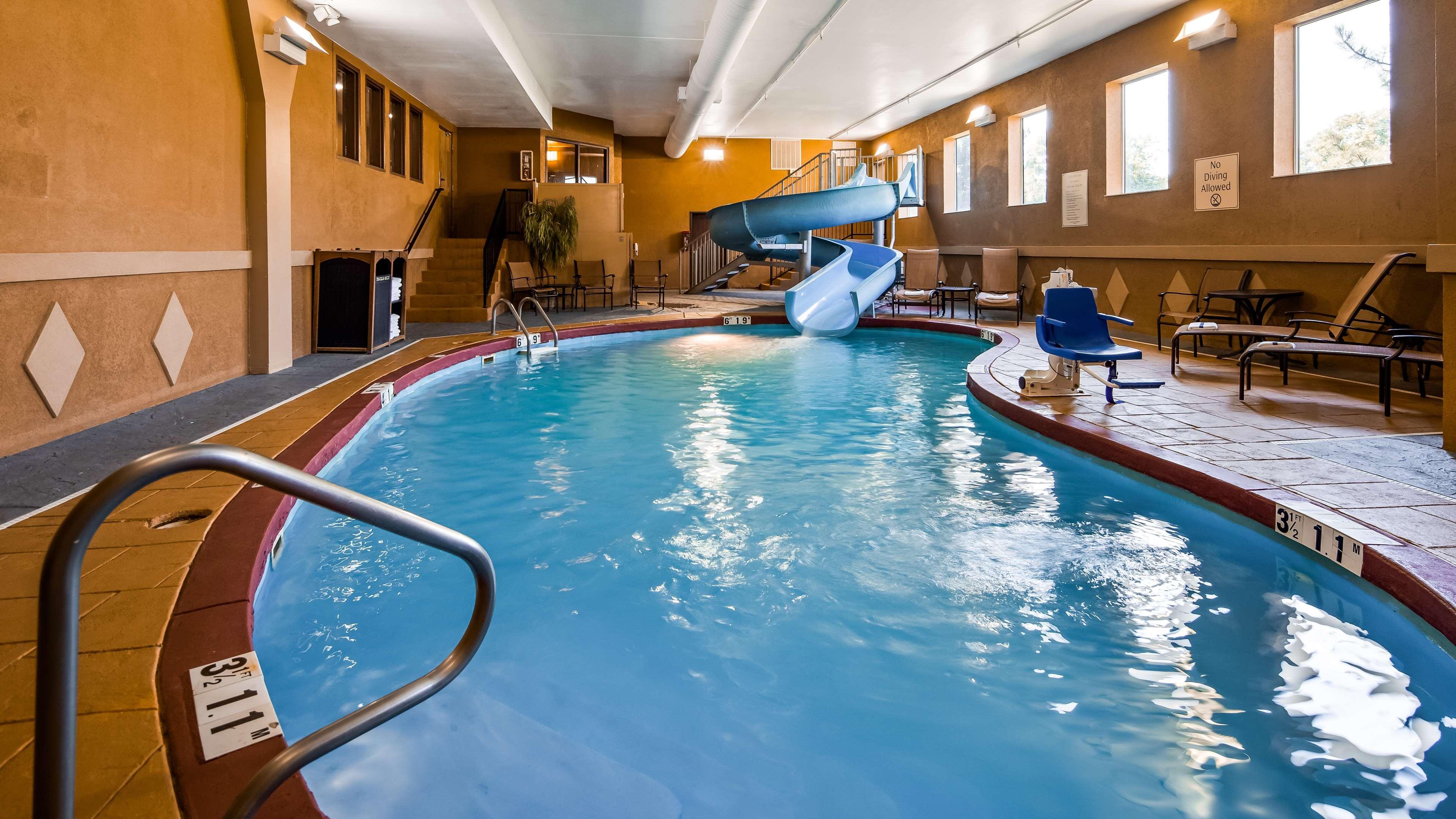 Best Western Plus Midwest Inn & Suites Salina Εξωτερικό φωτογραφία