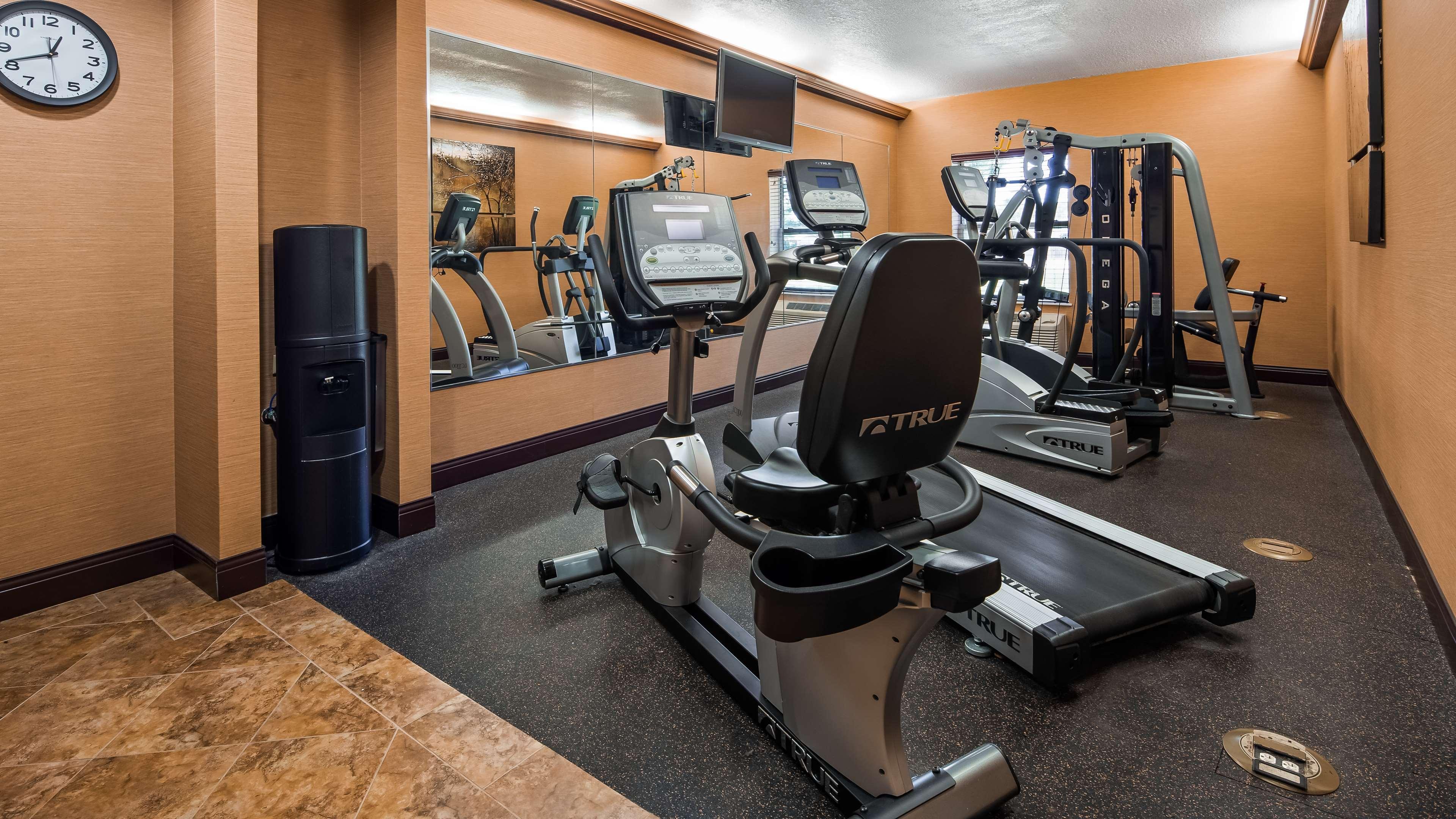 Best Western Plus Midwest Inn & Suites Salina Εξωτερικό φωτογραφία