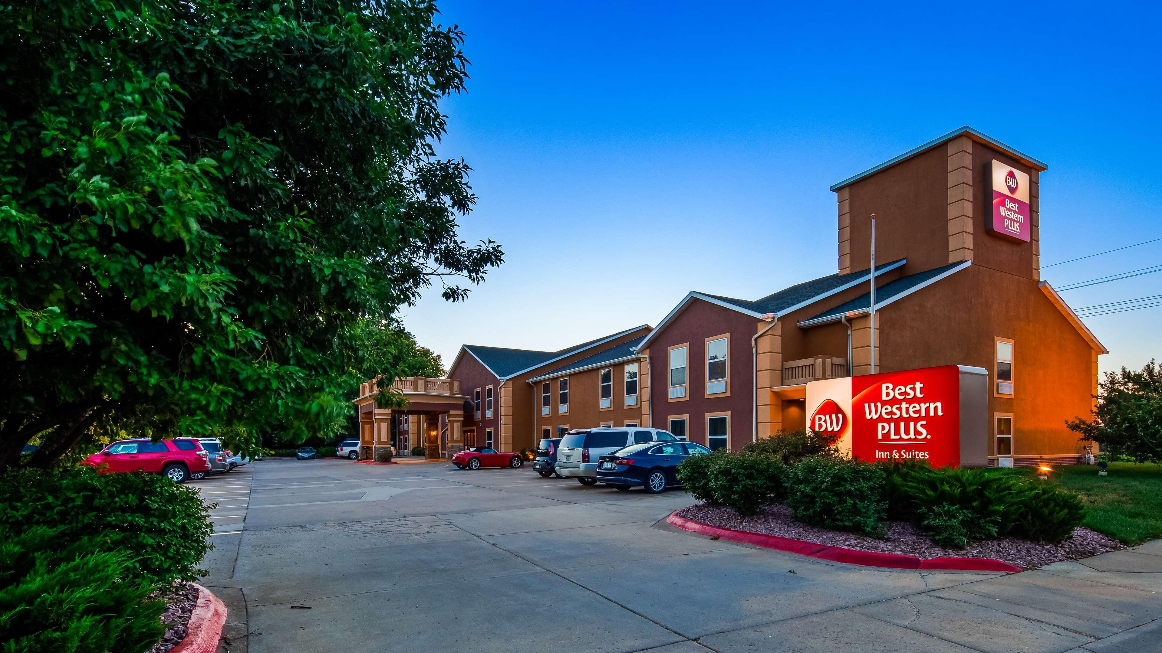 Best Western Plus Midwest Inn & Suites Salina Εξωτερικό φωτογραφία