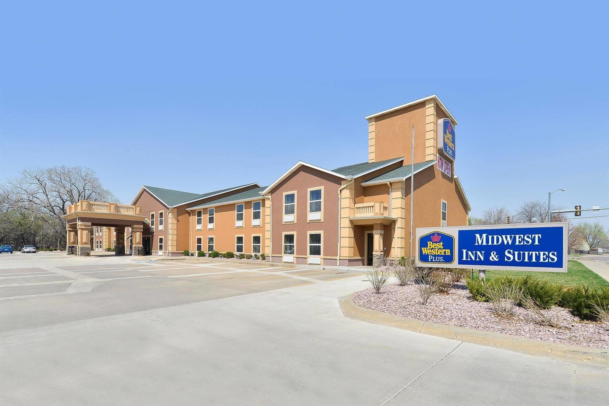 Best Western Plus Midwest Inn & Suites Salina Εξωτερικό φωτογραφία