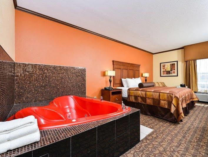 Best Western Plus Midwest Inn & Suites Salina Εξωτερικό φωτογραφία