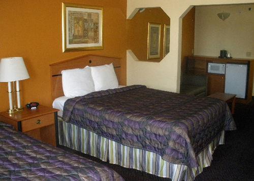 Best Western Plus Midwest Inn & Suites Salina Δωμάτιο φωτογραφία